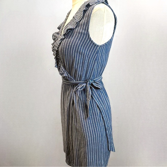 Banana Republic Chambray Blue White Striped Dress 100% Viscose - Picture 4 of 5